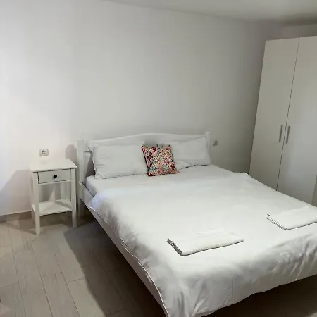 Vilele Delfin Guest house *